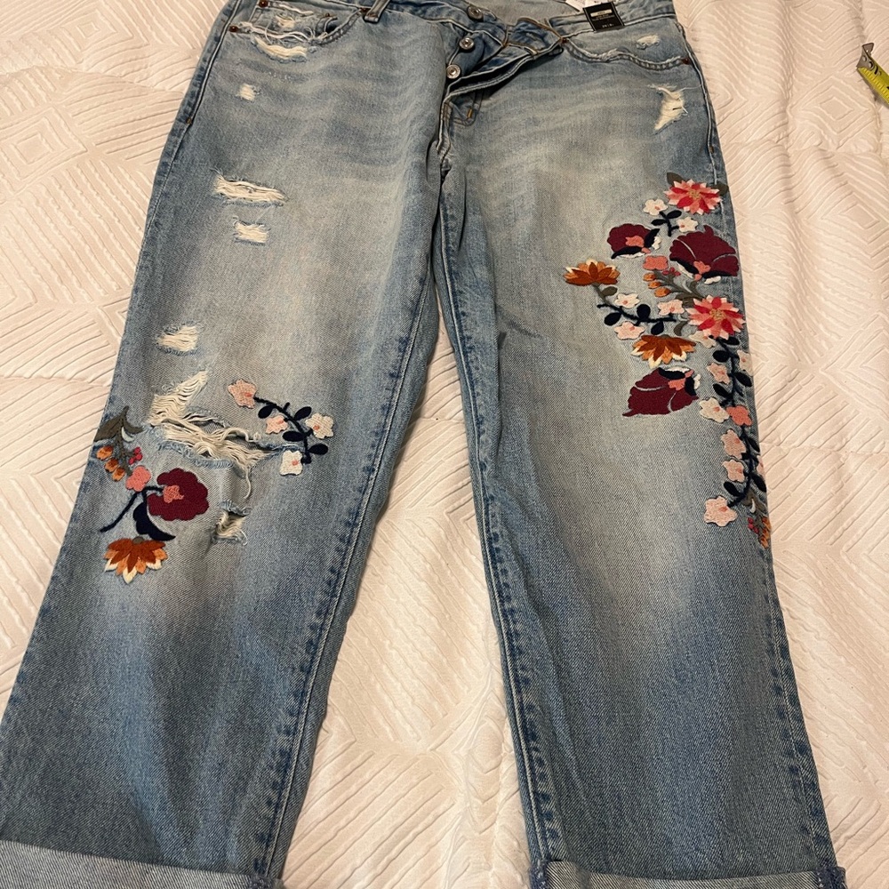 Abercrombie &fitch boyfriend low rise Floral Embroidered Women's Jeans 8S